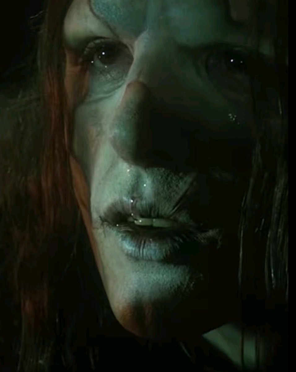 anqelilacs's tweet image. someone just posted this pic of the creature and i feel unwell.