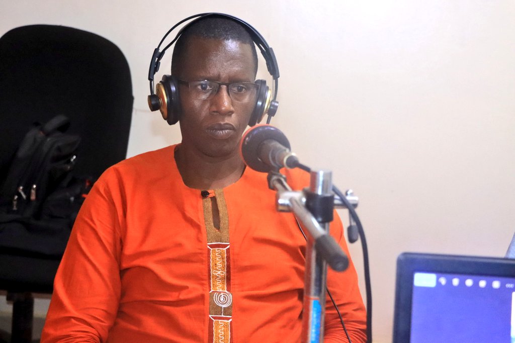 BugeseraDistr's tweet photo. Muri aya masaha, Visi Meya @YImanishimwe, ari kumwe n'Umuyobozi w'Ishami ry'uburezi mu Karere @Jack_Gashumba, Umuyobozi wa #GSNtarama bari mu kiganiro kuri @izubaradio_tv, 100 FM kigaruka ku itangira ry'amashuri igihembwe cya Kabiri.
Mwagikurikira munyuze; https://t.co/mdjQrSXezi https://t.co/RQpk1jz0Nb