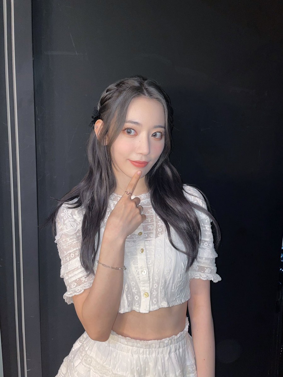 aqualysgrlz's tweet image. 𝚈o pasé mi #𝟶𝟻𝟶𝟷ৎ୭に𝐳𝑦𝐳𝑦 bien a gusto disfrutando de todas las canciones de mi preciosota en su #𝓩𝕚𝐀𑁯𑣿𝟸ʼ居住𝐜ōncᥱr𝕥 💌 o𝑓c le llevé unas florcitas escondidas para felicitarla por lo increíble que fue #𓊈𝙻o𝐯eいঌ𝙷oɴes𝐭𝕪𓊉.

𝑛are𝑙𝕝αh 𝑓r. 𓏲 𝑂cᥱa͟𝕟α 🐚