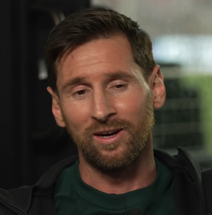 BarcaUniversal's tweet image. ‼️ Leo Messi on football plans after retirement: "I don’t really see myself as a coach."

"The idea of being a Sporting Director interests me more, but if I have to choose one of the three, what I’d like most is to be a club owner."

"I’d like to have my own club, to make a club…