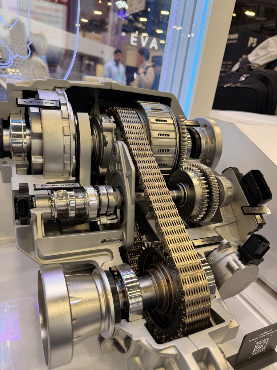 dictionaryhill's tweet image. Hyundai Motor Group Tesla Robovan competitor concept