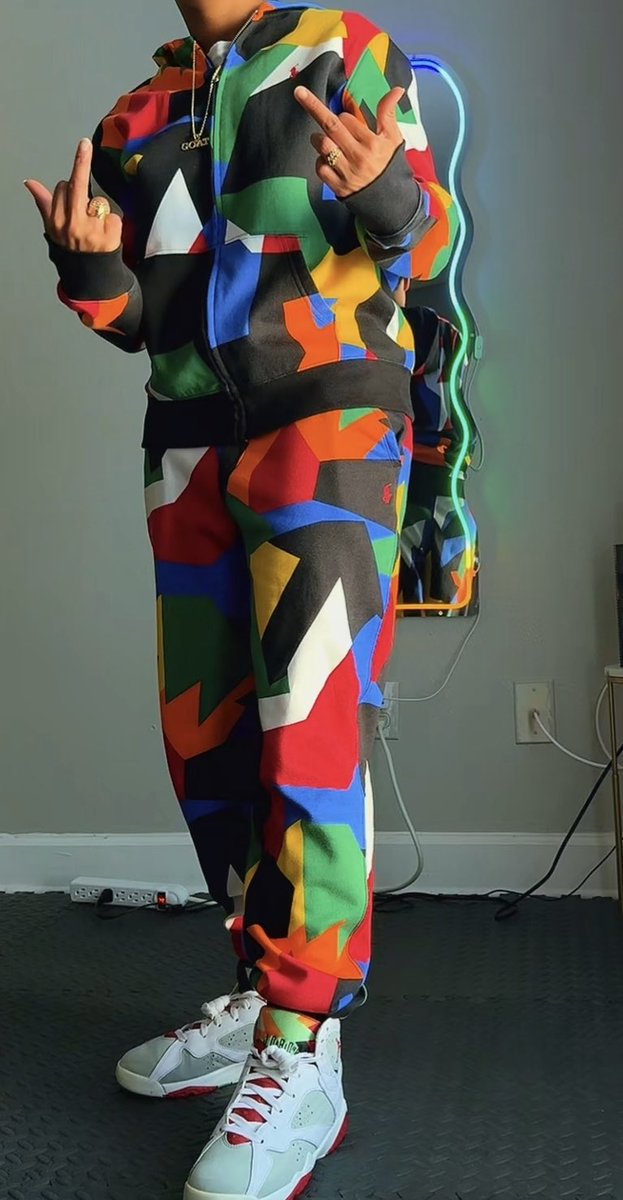 PimpGameCraa's tweet image. 4Life 😂😮‍💨