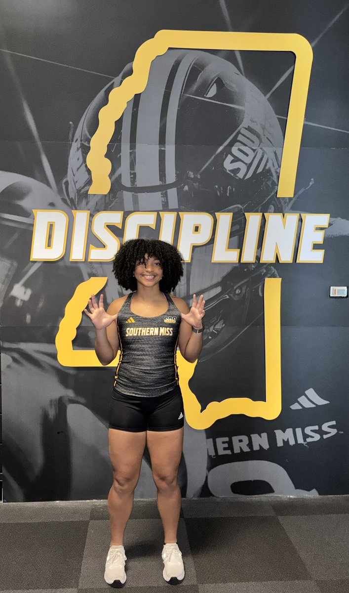 KaciFulton14's tweet photo. To the top?🦅💛

#southernmiss #uncommitted #Officialvisit #Offered https://t.co/OSUUY17fdz