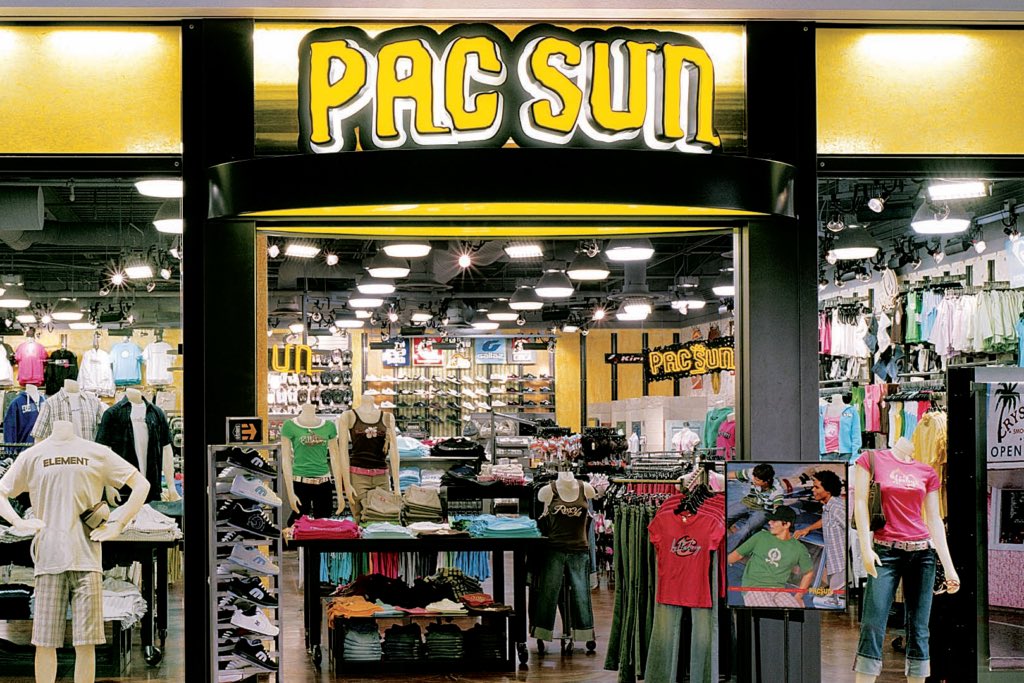 staygroundeadtv's tweet image. For the first time in 18 years, PacSun is opening new locations in the US 🇺🇸 

PacSun’s last grand opening was in 2007
