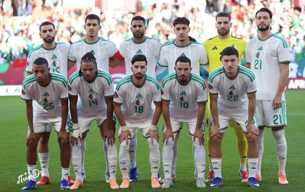 DZFOOTBALLDZ's tweet image. 🚨FT : L’ALGÉRIE SE QUALIFIE POUR LES 1/4 DE FINALES DE LA CAN 2025 ! 💥💚🇩🇿

Victoire après prolongations (1-0) face au Congo ! ⚡️

🤔 VOS IMPRESSIONS ?