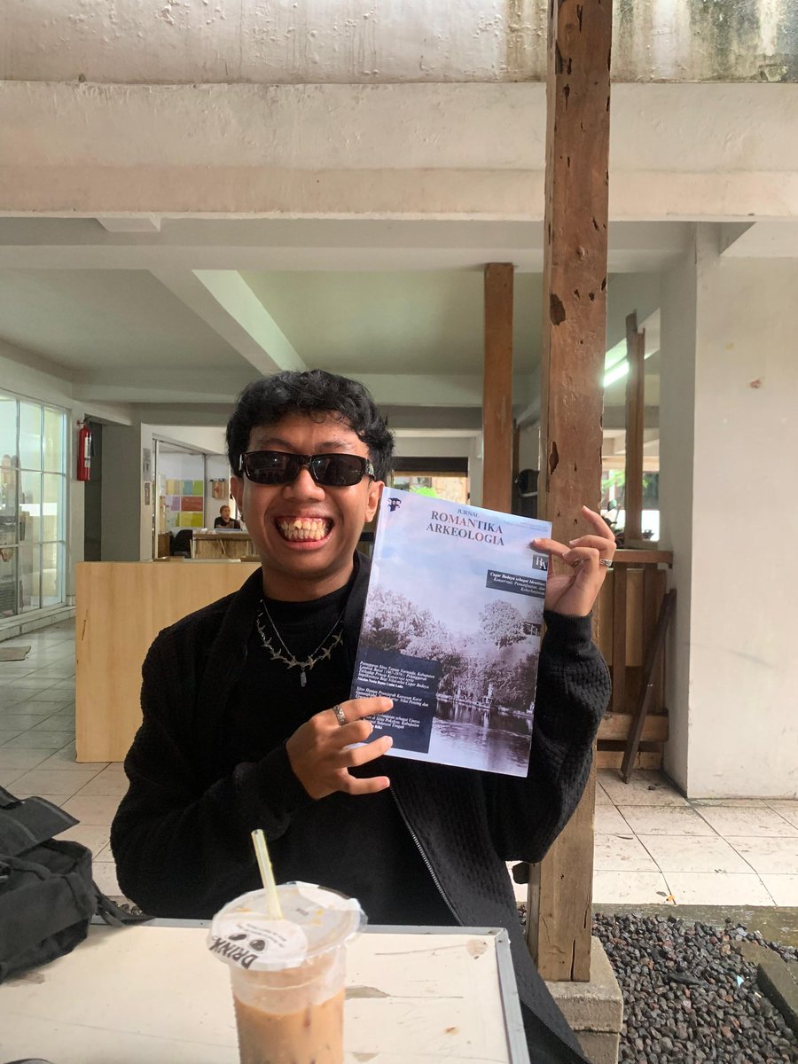 Ikan bersisik dalam tong tweet media