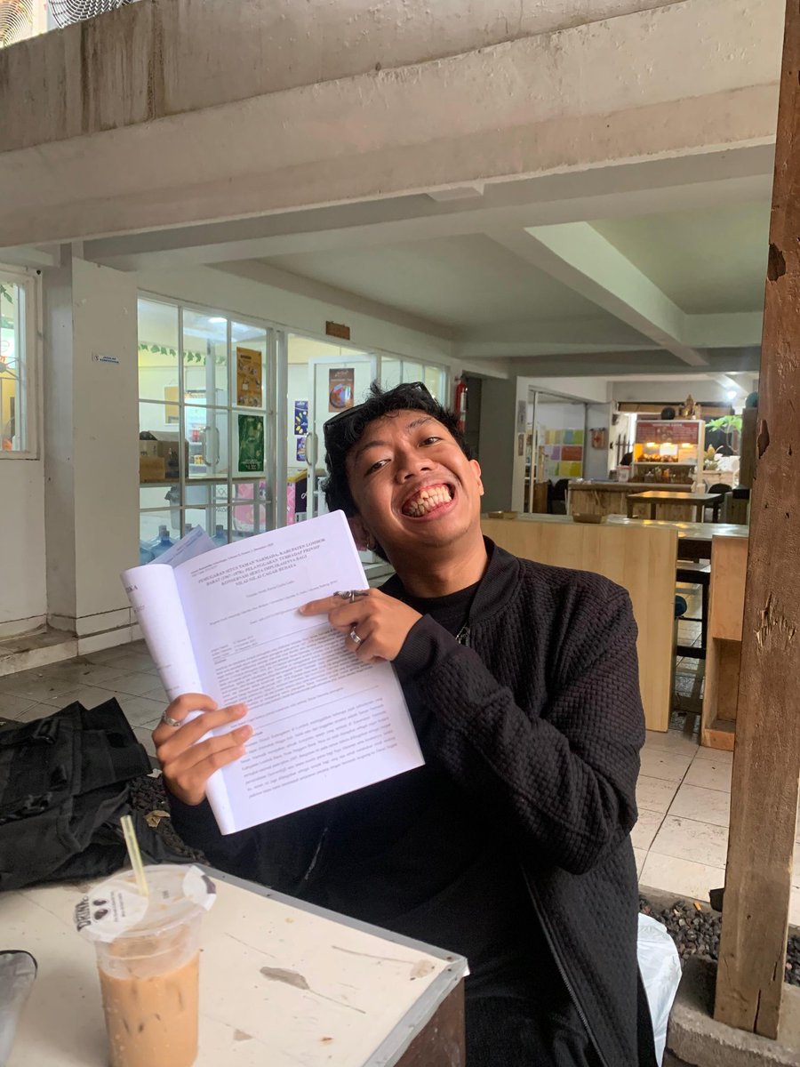 Ikan bersisik dalam tong tweet media