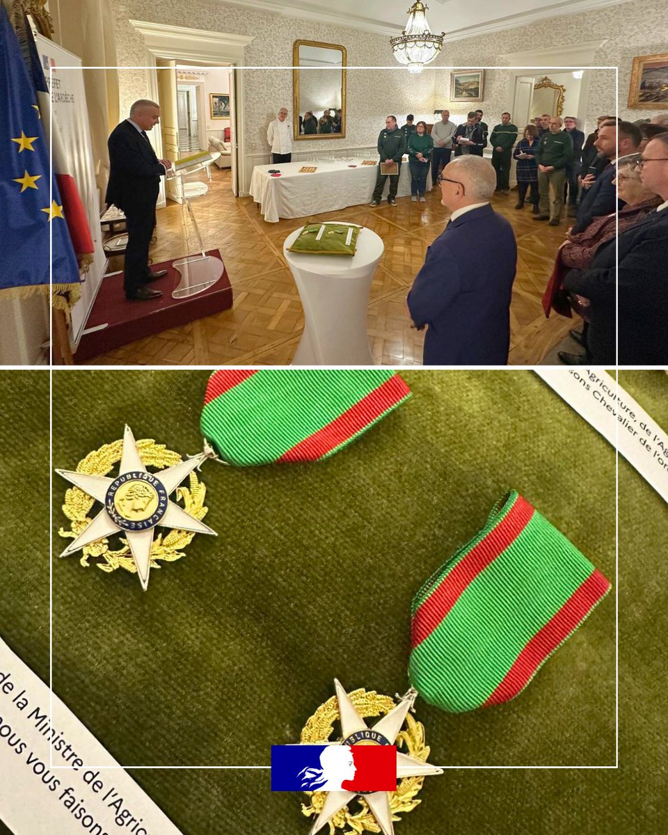 Prefet07's tweet photo. #Distinctions | Remise de l’Ordre du Mérite agricole 🎖️🌳🍇
Ce mardi 6 janvier, Benoît Trévisani, préfet de l’Ardèche, a remis la médaille de chevalier de l’Ordre du Mérite agricole à Laurent Golliard, technicien forestier à l’Office national des forêts depuis plus de 23 ans, salué pour son action exemplaire en faveur de la gestion durable des forêts publiques, et à Rémy Nodin, vigneron à Saint-Péray, distingué pour un parcours alliant tradition, excellence viticole, innovation et responsabilité environnementale.
La cérémonie s’est déroulée en présence de Mathieu Salel, vice-président du Département, Michel Valla, maire de Privas, et Jean-Luc Flaugère, représentant de l’Ordre du Mérite agricole de l’Ardèche.
🎖️ Créée en 1883, cette distinction républicaine récompense depuis plus de 140 ans ceux qui œuvrent pour l’agriculture et la vitalité de nos territoires ruraux.
👏 Sincères félicitations à Messieurs Nodin et Golliard pour leur engagement et leur précieuse contribution au dynamisme agricole et rural de notre département.