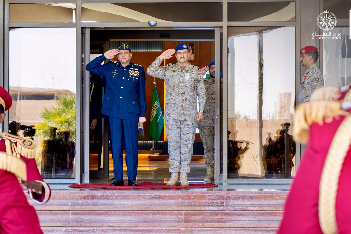 وزارة الدفاع tweet media