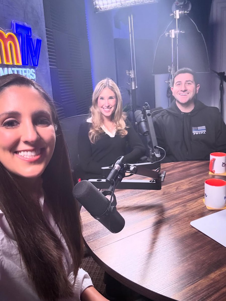 Dana Arschin tweet media