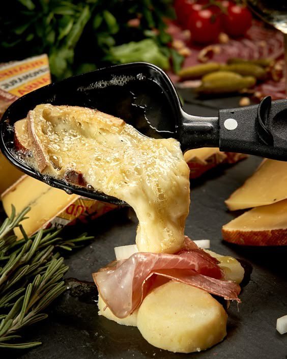 hiddenhina's tweet photo. @akpzks ew, i’m french and here we eat raclette often, it disgusts me, i hate it, the smell of cheese n stuff ughhhhh https://t.co/AOfuHJCwmL