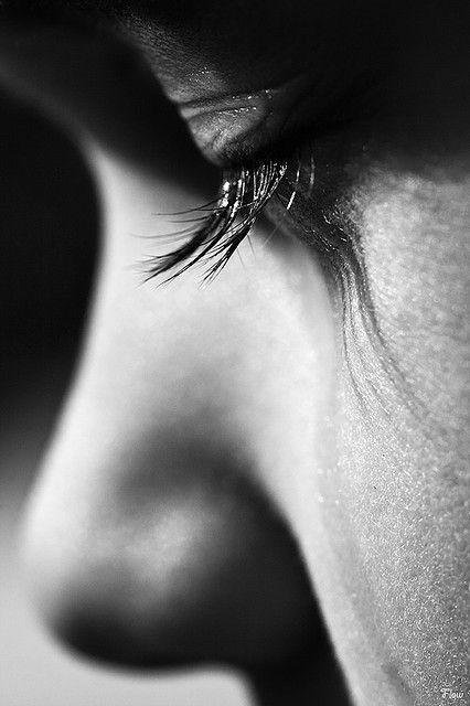 "Kır Allah'ım, en sağlam sandıkları yerden kır.."