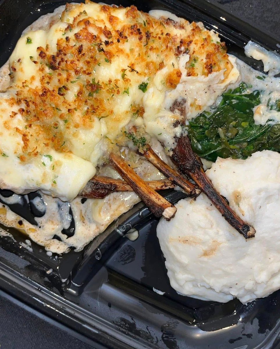 layxsnv's tweet image. The COUNTDOWN begins🥹🥹