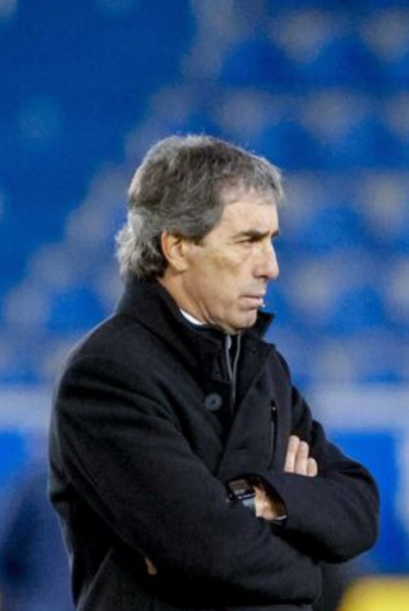 MonchuCerra's tweet photo. Como la mayoría de Oviedistas (pero sin criticarlo) no era mi principal opción viendo su paso por Valladolid.
Pero ya consiguió más en PRIMERA que sus antecesores: Merecer GANAR 2 partidos seguidos y no perderlos.
Ahora es mi entrenador. 
Como también… https://t.co/5fSgpGp5hH