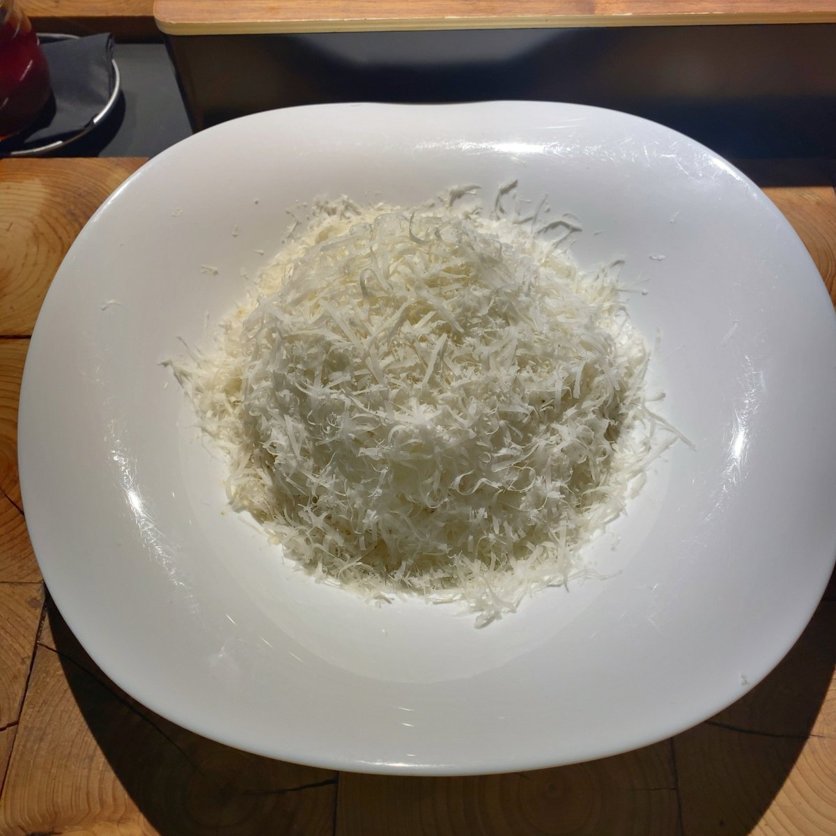 ReikoKudooooooo's tweet photo. これ、ボロネーゼ。そう、パスタやで。
チーズ量は「かまくら」をチョイス

ごちそうさまでした😋

#nomunoEXPRESS
December 25, 2025
今気づいた！クリスマスにひとり飯w https://t.co/qvJdB2YtPJ