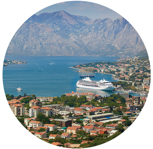 SmartCruiser's tweet image. @SmartCruiser🎇2026 is calling— the world is waiting.  Craving the #romance🌹of Europe’s rivers, thrill of #Alaska’s 🐻#glaciers 🏔️or the elegance of a #Transatlantic crossing? 🎢 These #deals make it the perfect year to explore
 #Cruise #Adventure Awaits
sigtn.com/u/1Eud1X1k