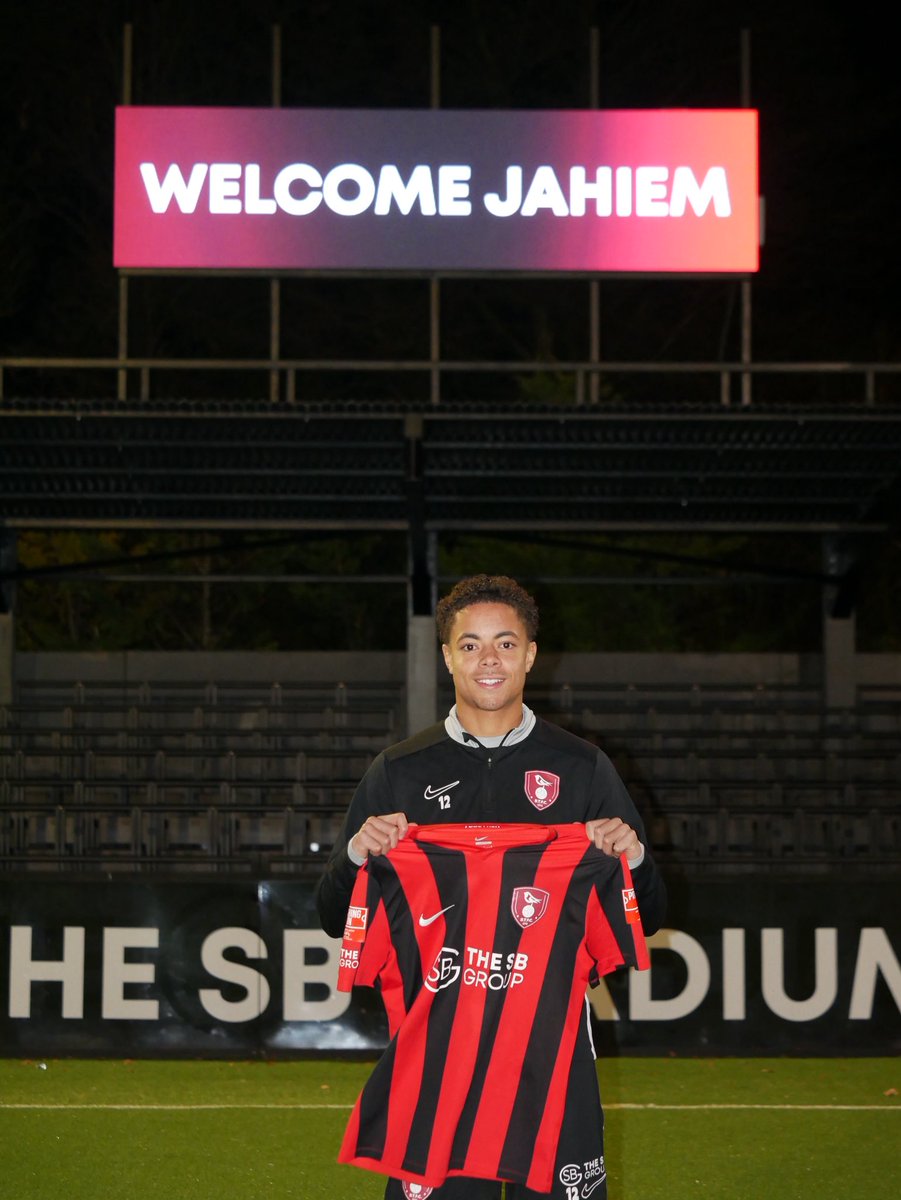 Bracknell Town FC tweet media