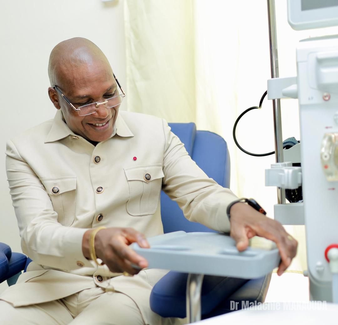 J’ai procédé ce jour, à l’inauguration du Centre d’hémodialyse de l’Hôpital de Référence de Sangmélima. Il s’agit d’un moment fort pour les patients souffrant de maladies rénales chroniques et pour l’ensemble des populations du Dja-et-Lobo et des localités environnantes.

Les
