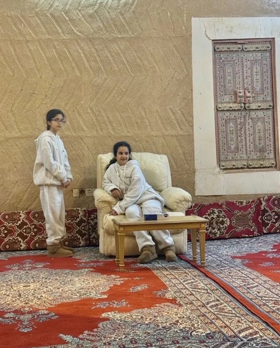 مُحبه لسمّو الخير tweet media