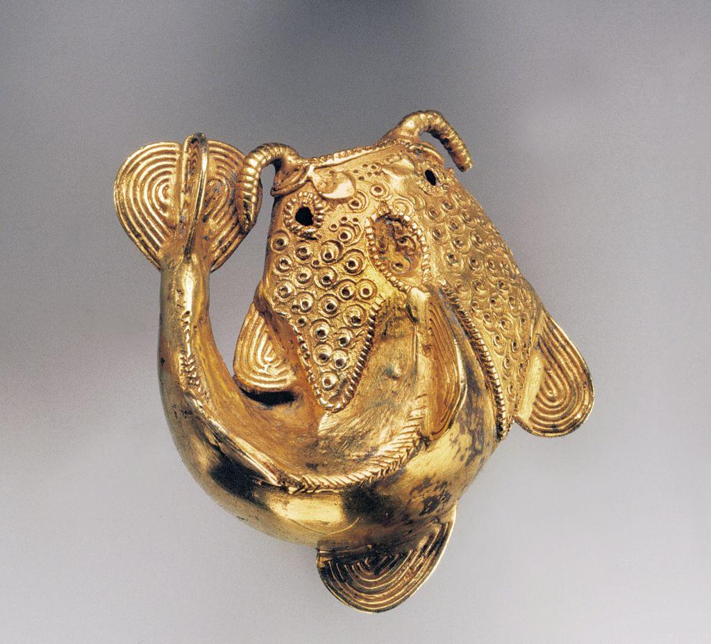 akanspace's tweet image. In Akan culture the mudfish is a common motif in design and is referenced in several proverbs, often representing social responsibility, hierarchy, versatility and longevity.