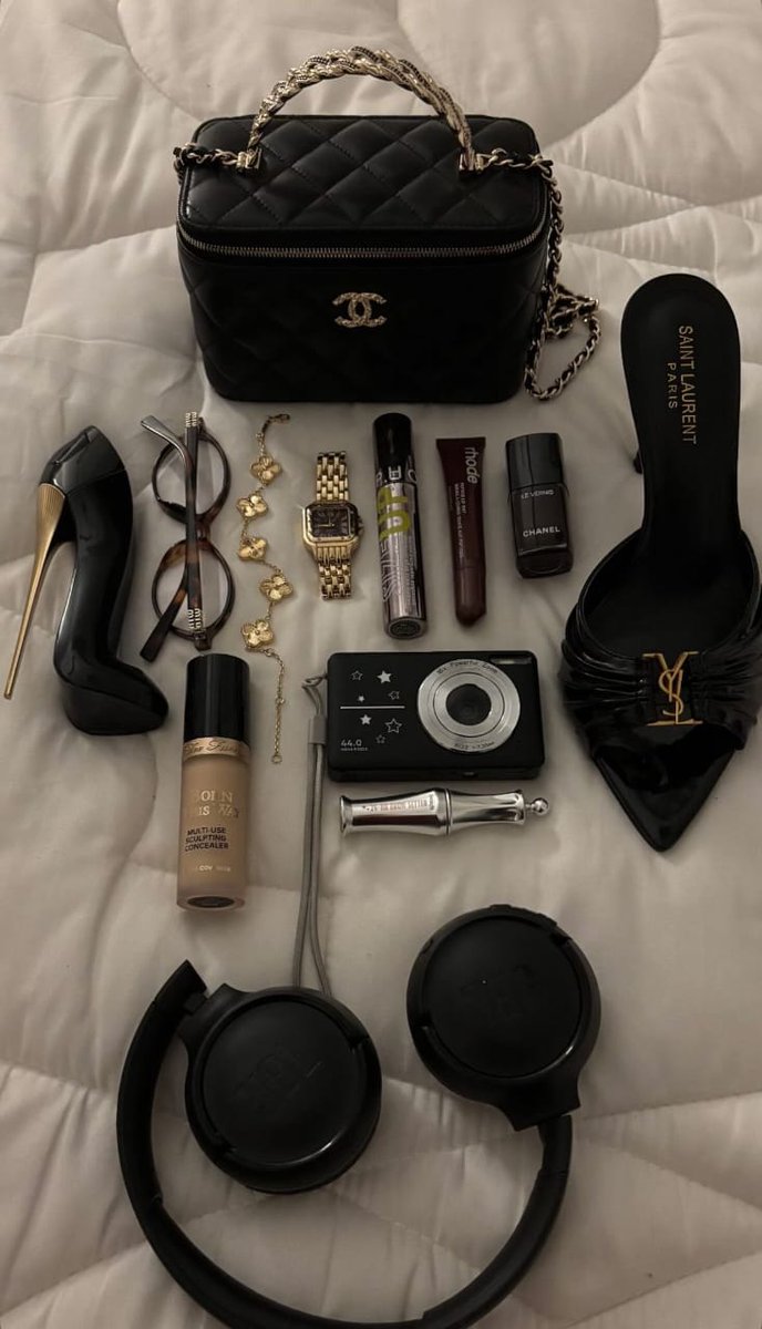 Bllury's tweet image. 