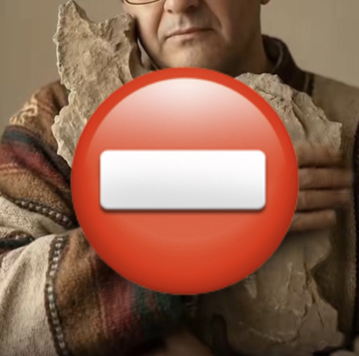 HTalebz's tweet image. یک تصویر داره توسط کاربران ایرانی که نقشه ایران را بدون دریای خزر و خلیج فارس در بغل دارند وایرال و بازنشر می شود این تصویر توسط هوش مصنوعی #اتاق_جنگ_روانی صهیونیست ها ایجاد شده است لذا تصویر ایران بدون #خلیج_فارس و #دریای_خزر را منتشر نکنید!
#ایران_خزر_خلیج_فارس