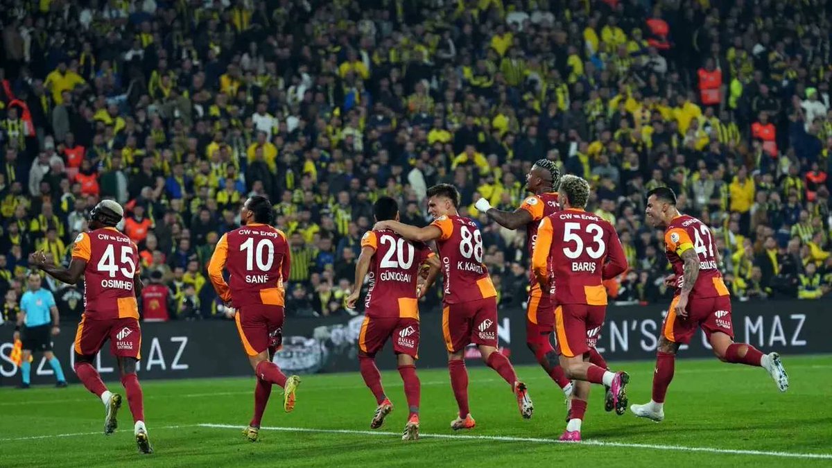 Galatasaray'ın Süper Kupa Finali'nde rakibi Fenerbahçe oldu.

⏰ 10 Ocak Cumartesi 20.30
🏟️ Atatürk Olimpiyat Stadyumu