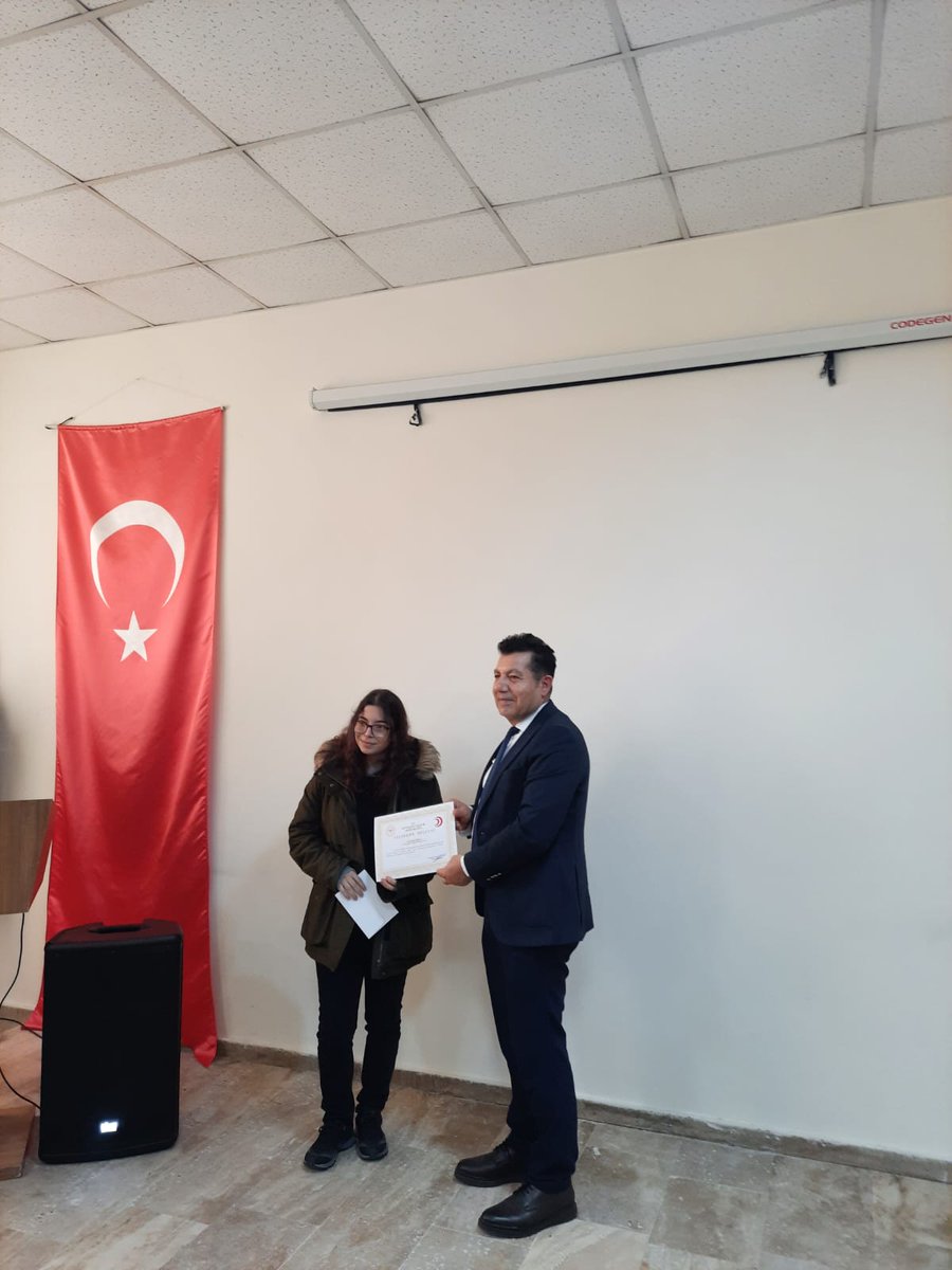YSGAL20's tweet photo. 79. Verem Eğitimi ve Farkındalık  Haftası Etkinlikleri Kapsamında Okulumuz öğrencisi Rabia Öksüz İL 3. olmuştur. Öğrencimizi tebrik eder,Fatma Argün hocamıza çok  teşekkür ederiz https://t.co/8uyPZZ6l7Q
