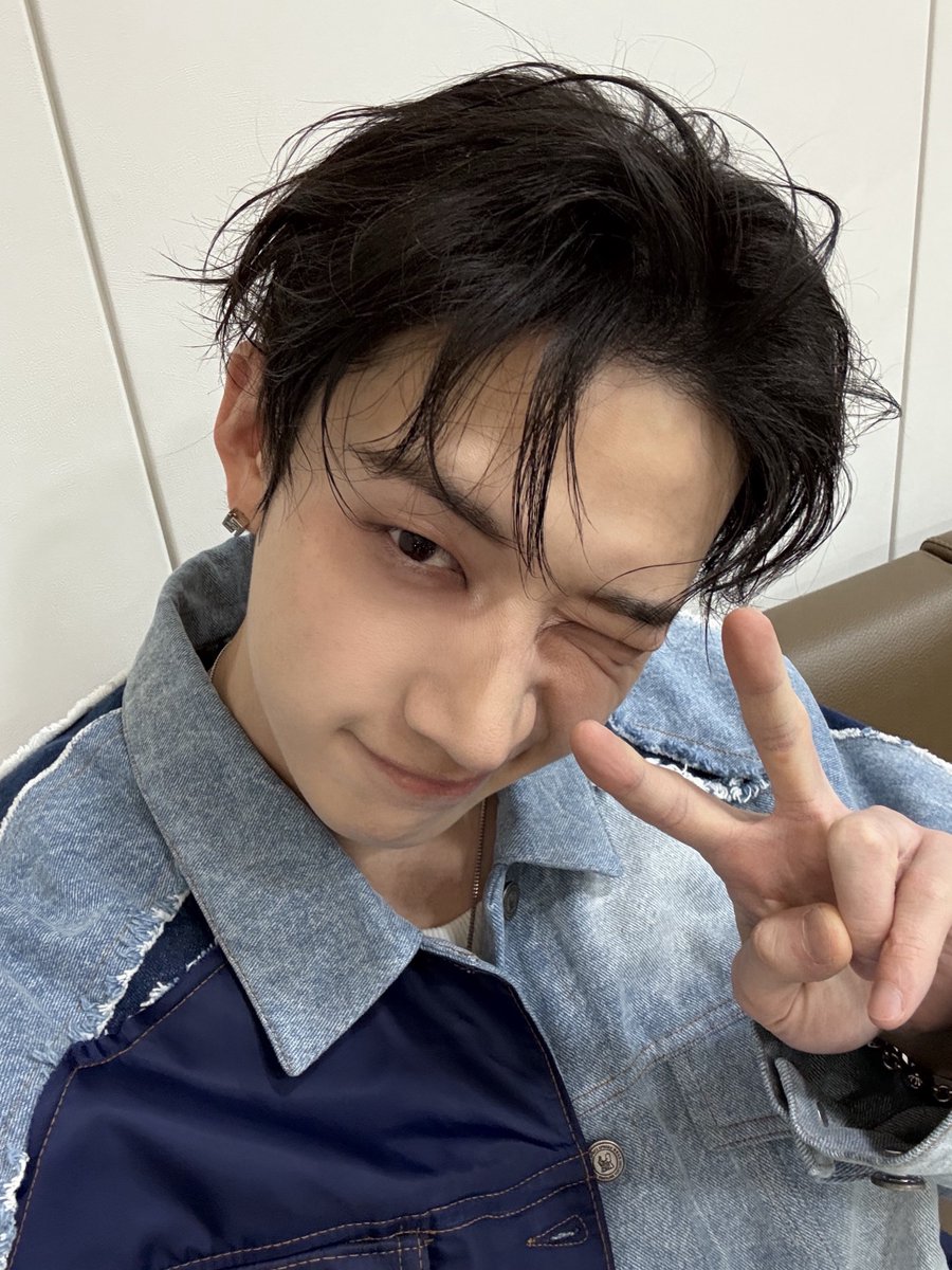 BangChan pics 𖤐 tweet media