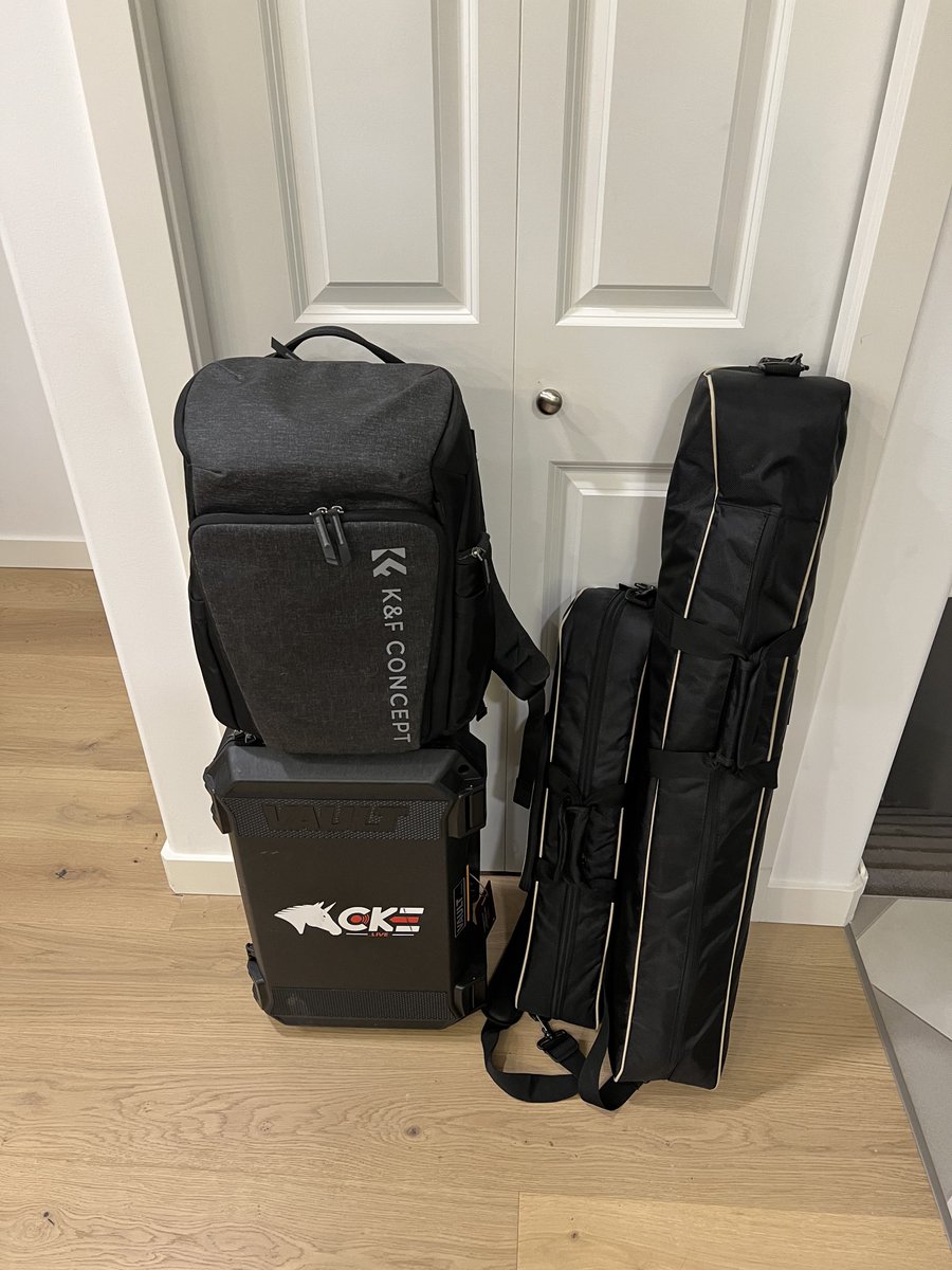 CrashKoeck's tweet photo. First job of the year last week. Got everything I needed into my hard case and the backpack was my “just in case” stuff (also a couple tripods) https://t.co/yXU3Fn5CK8
