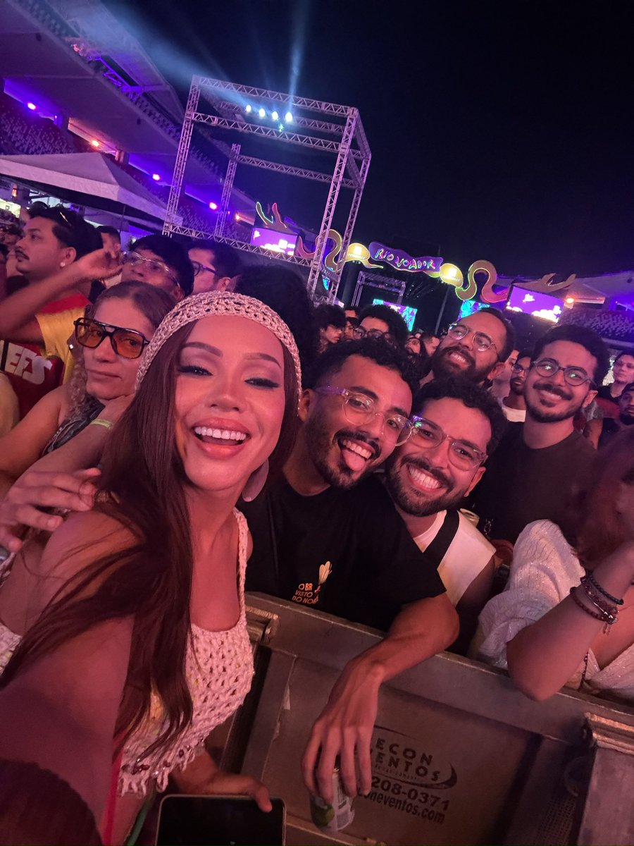 finalmente a diva está estourando a bolha 🖤😭