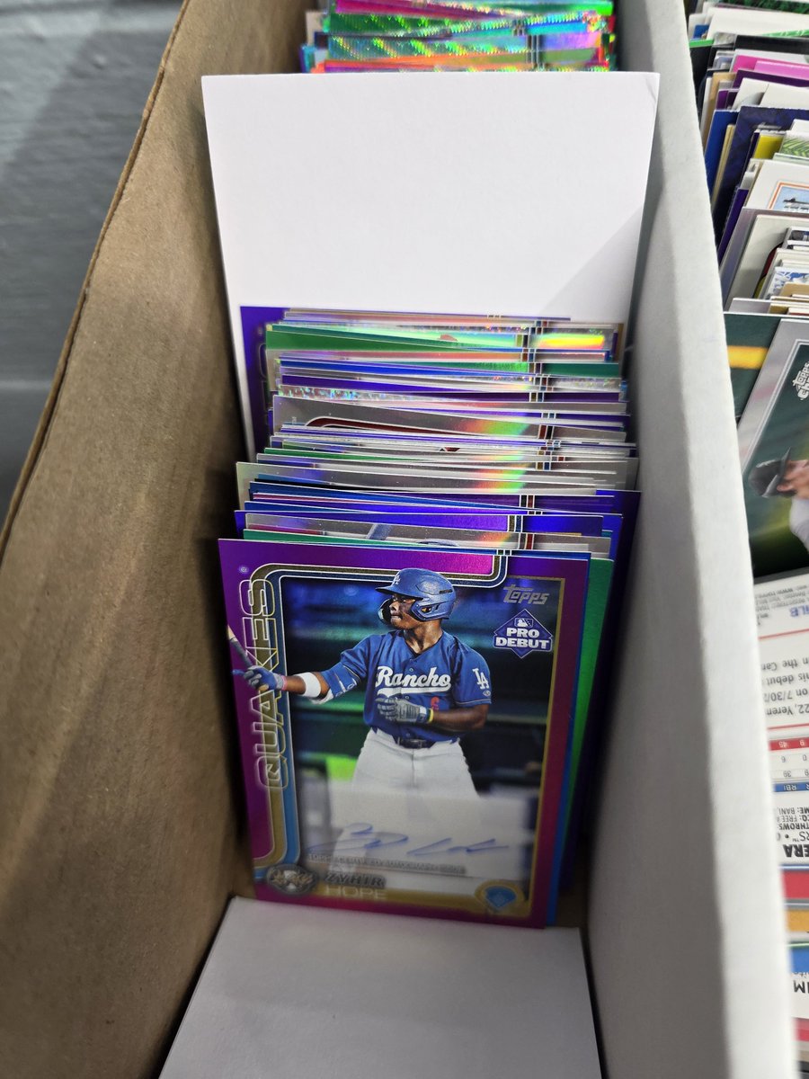 frank_lubatti's tweet image. #tankstax is BACK tonight at 8pm est with hundreds of color and autos from $2-10!

See you soon!

🚨RT for a $10 stack credit giveaway🚨