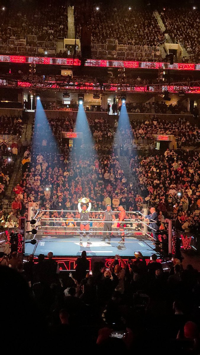 RobJacobs347's tweet image. #WWERaw