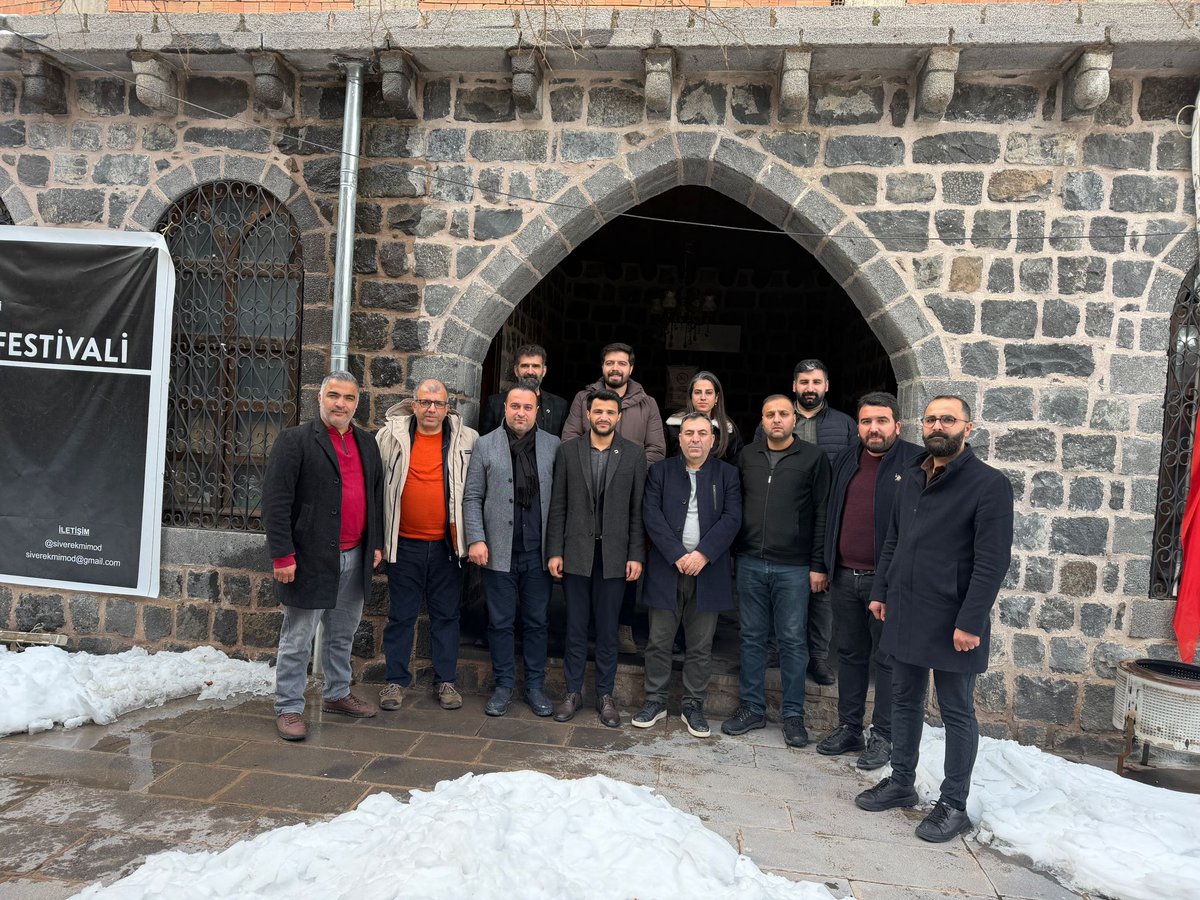 Bizleri ağırlayan 
Siverek Mimarlar Odası Başkanı Mehmet Emin Tüysüz’e ve değerli yönetimine teşekkür ederiz.

#siverek #şanlıurfa
<a href="/siverekmimod/">SİVEREK MİMARLAR ODASI</a> 
<a href="/YunusYenerMMO/">Yunus Yener</a>
<a href="/eminkoramaz/">Emin Koramaz</a>