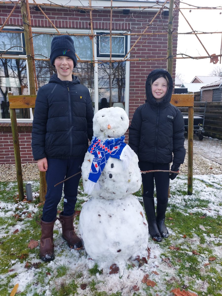 hammiejoure's tweet photo. @scHeerenveen In # scharsterbrug staat Noppie ! https://t.co/8l9AcyIfBD