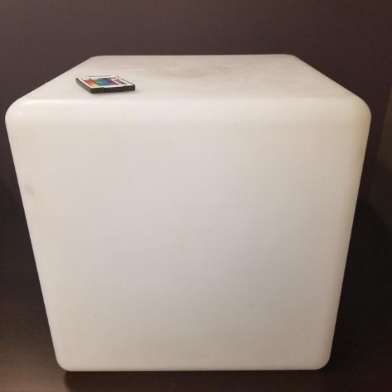 A light cube is a great way to explore loose parts in a new way! Did you know that our team can offer a customized training session on the topic of Natural &amp; Found Loose Parts for All Ages? Connect with us at eccdc@eccdc.org to learn more! #eccdccustomizedtraining #lightcube