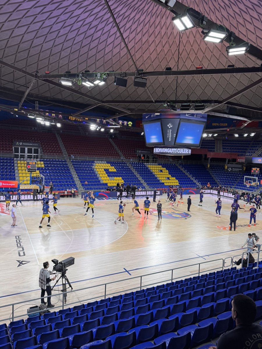 🔵🔴 Partit sense públic al Palau en el Barça-Maccabi arrel de la situació a Israel.

Moltes protestes a les afores del Palau Blaugrana i un gran desplagament de Mossos d’Esquadra.

<a href="/mas_que_pelotas/">Más Que Pelotas ®</a>