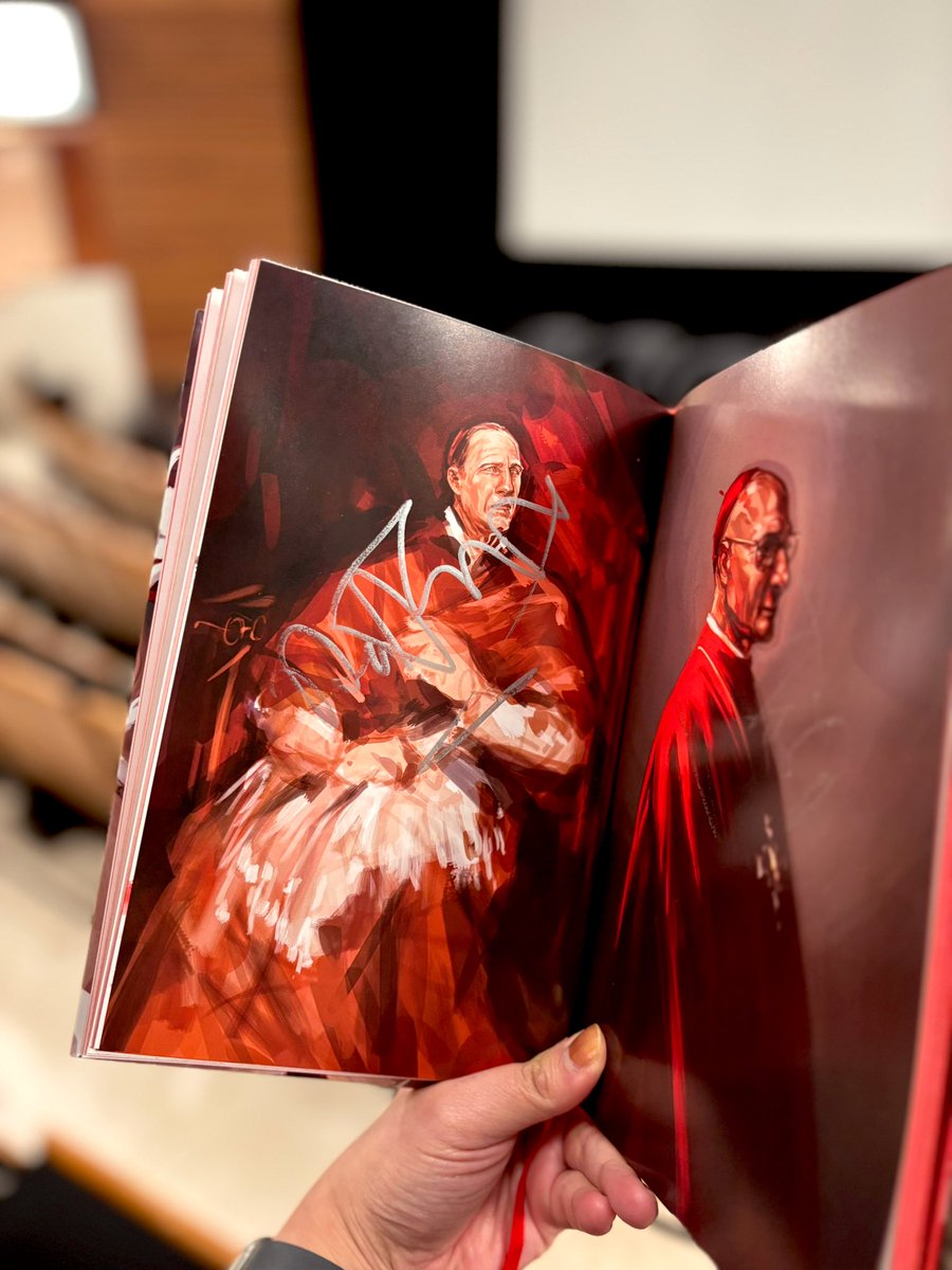 (BREAKING) Conclave Zine has received the divine mandate of Ralph Fiennes!