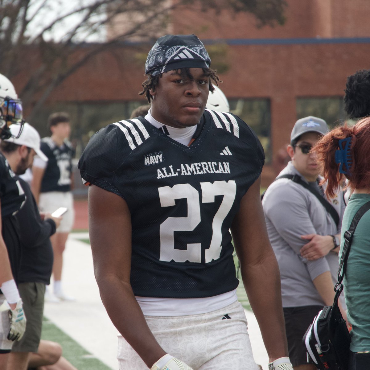 BDammone's tweet image. 2027 3 ⭐️ 6’7 260 lb DE @Marvin_Nguetsop wins the most impressive getting off the bus award today at @AABonNBC practice day 1. #ATW @ChrisGilbert_1 @CoachWMuschamp