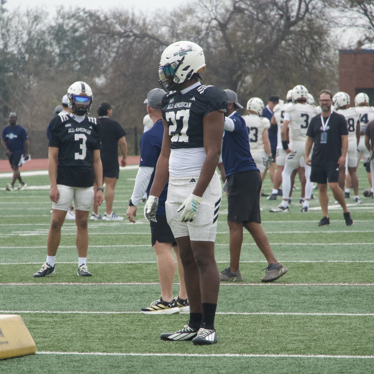 BDammone's tweet image. 2027 3 ⭐️ 6’7 260 lb DE @Marvin_Nguetsop wins the most impressive getting off the bus award today at @AABonNBC practice day 1. #ATW @ChrisGilbert_1 @CoachWMuschamp