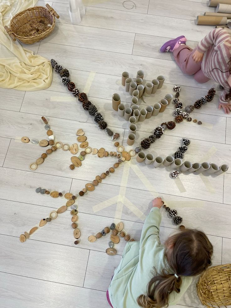 All you need to set up this brr-illiant provocation is masking tape &amp; loose parts! If your loose parts collection is low, check out one of the loose parts kits available for borrowing from our lending library (eccdc.eccdc.org/lending-librar…), &amp; let the snowflake creations begin!