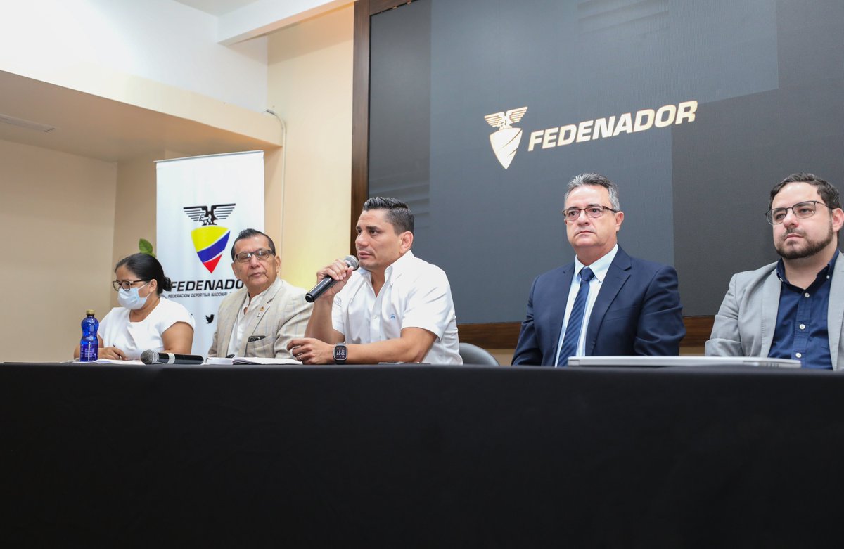 RobertoIbanez_R's tweet photo. Hoy acompañamos un momento clave para el deporte ecuatoriano: la elección del nuevo directorio de la Federación Deportiva Nacional del Ecuador @FEDENADOR_ .

Felicitamos al nuevo directorio conformado por dirigentes capaces, con visión institucional y con la experiencia invaluable de haber sido atletas y de conocer el deporte desde la práctica.
Éxitos.

#ElNuevoEcuador 🇪🇨