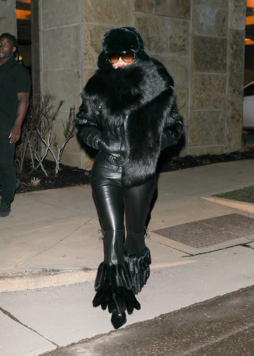 laureanodelabri's tweet image. El lujo es vulgaridad y nunca tuvo que ver con lo moral. Se ve espectacular.