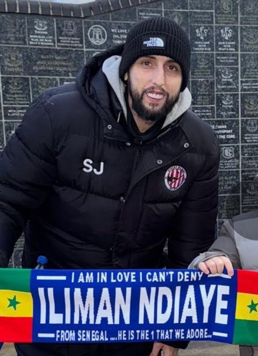 The1878s's tweet image. We have been asked to share this by Ste’s friends. 

They have asked can all fans attending tomorrow nights game v Wolves to please stand up and applaud in the 33rd minute in memory of Ste who was a great Evertonian who sadly passed away after a road accident on Christmas Eve 💙…