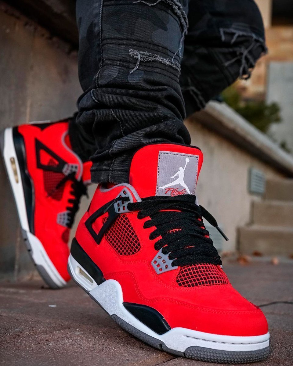 SneakerAlertHD's tweet image. Air Jordan 4 "Toro Bravo" 🔥

💰 $215
🗓️ May 2nd
