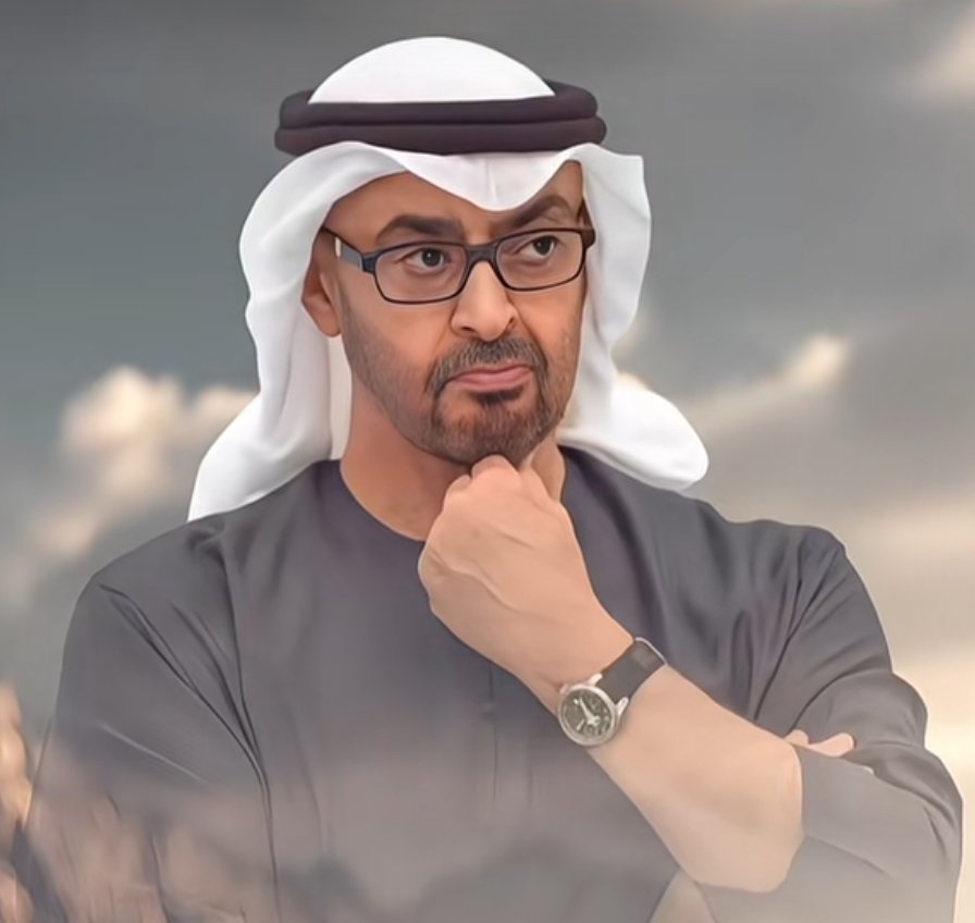 bntmmd25's tweet image. ✍️✍️✍️👌
حر طلع على السنين المقابيل و ليث كسب فيه المواطن رهانه 
مال للصدف في عرض مجدك مداخيل وعطتك هيبات الشيوخ الحصانه 
 وتزاحمت بك طيبات التفاصيل وتبلورت عز وشموخ ورصانه
 يا قاطع النظره ويا وافي الكيل يا كل شيء من الدهى والفطانه🇦🇪🇦🇪🇦🇪