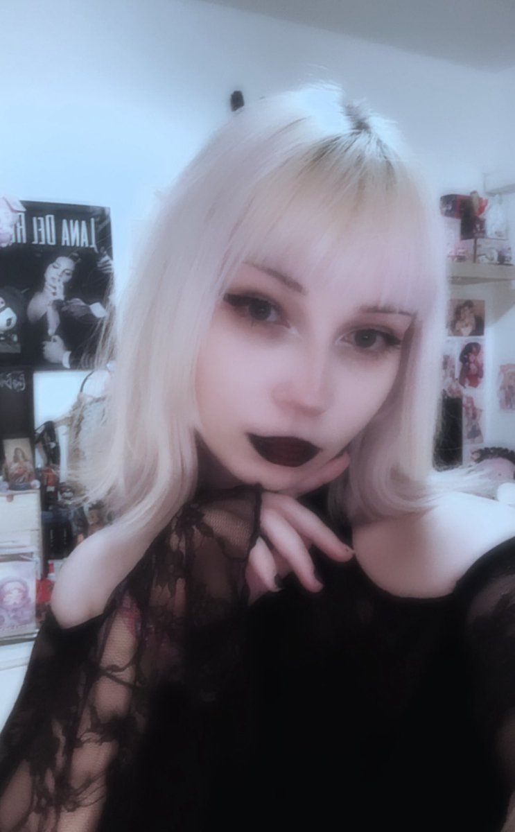 reze ᛪ༙˚. ᵎᵎ (leon kennedy's wife) tweet media