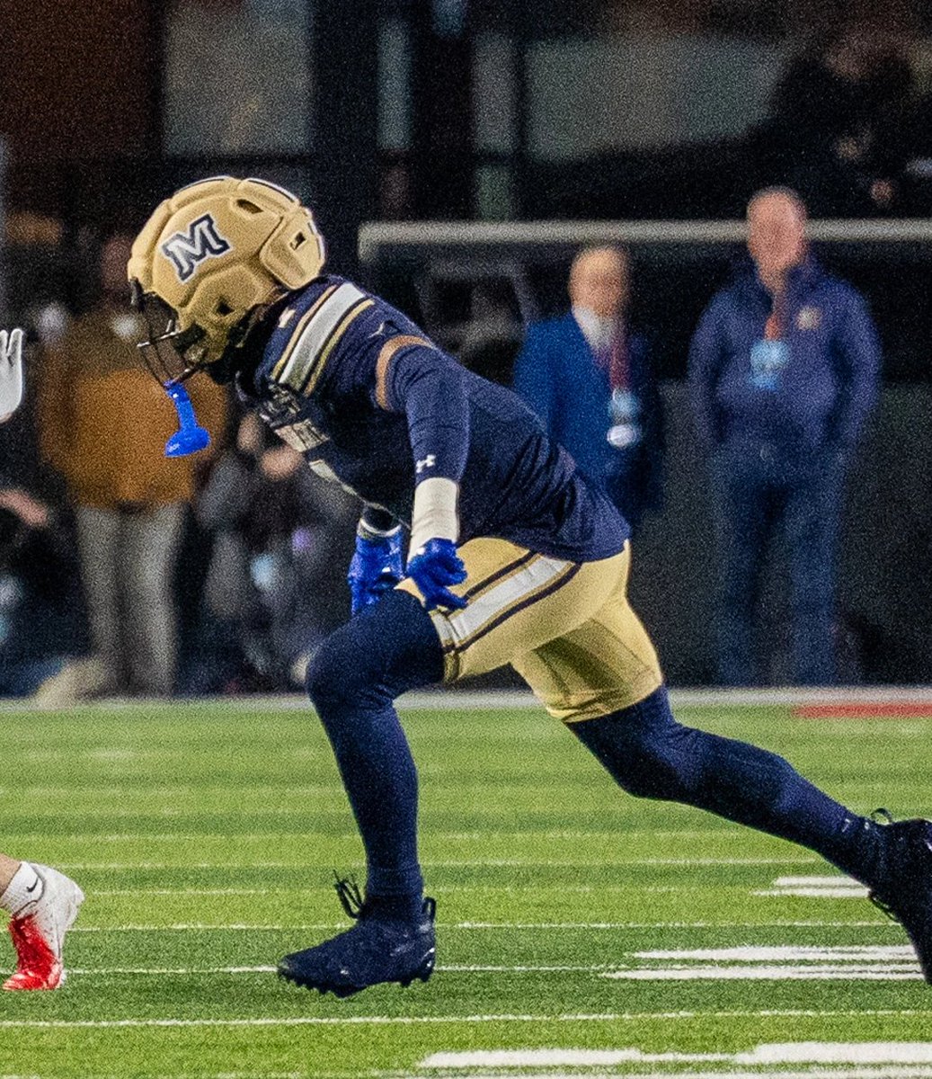 Guardian_Caps's tweet photo. Tayden Gray became the first player to wear a Guardian Cap in the FCS Championship Game. Montana State defeated Indiana State 35-34. Gray finished the game with 6 tackles, 1 solo tackle, and 0.5 tackle for loss. https://t.co/1sUaE0Fgw6