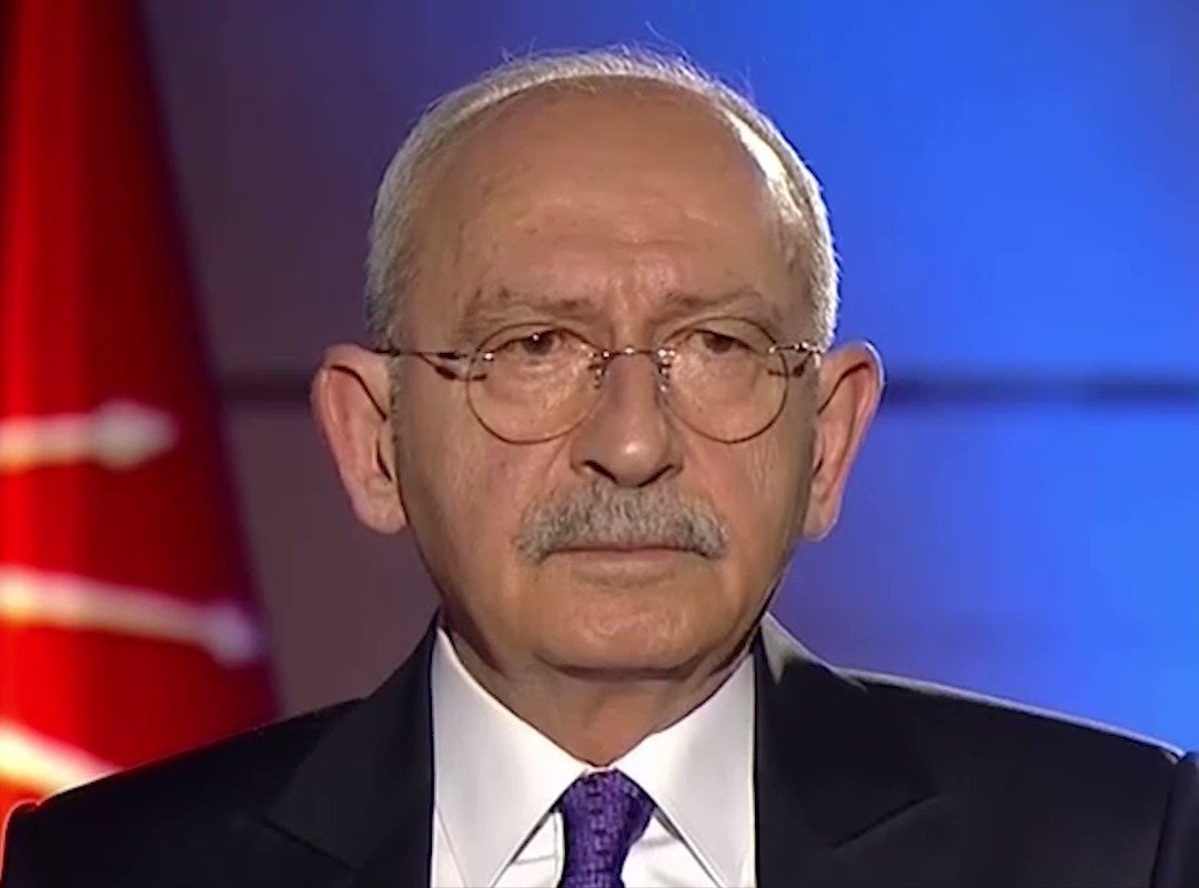 Kılıçdaroğlu'nun milletvekili yaptığı 3 milletvekili yarın AKP'ye geçiyor!

-İsa Mesih Şahin (Gelecek)
-Hasan Ufuk Çakır (CHP)
-İrfan Karatutlu (DEVA)
