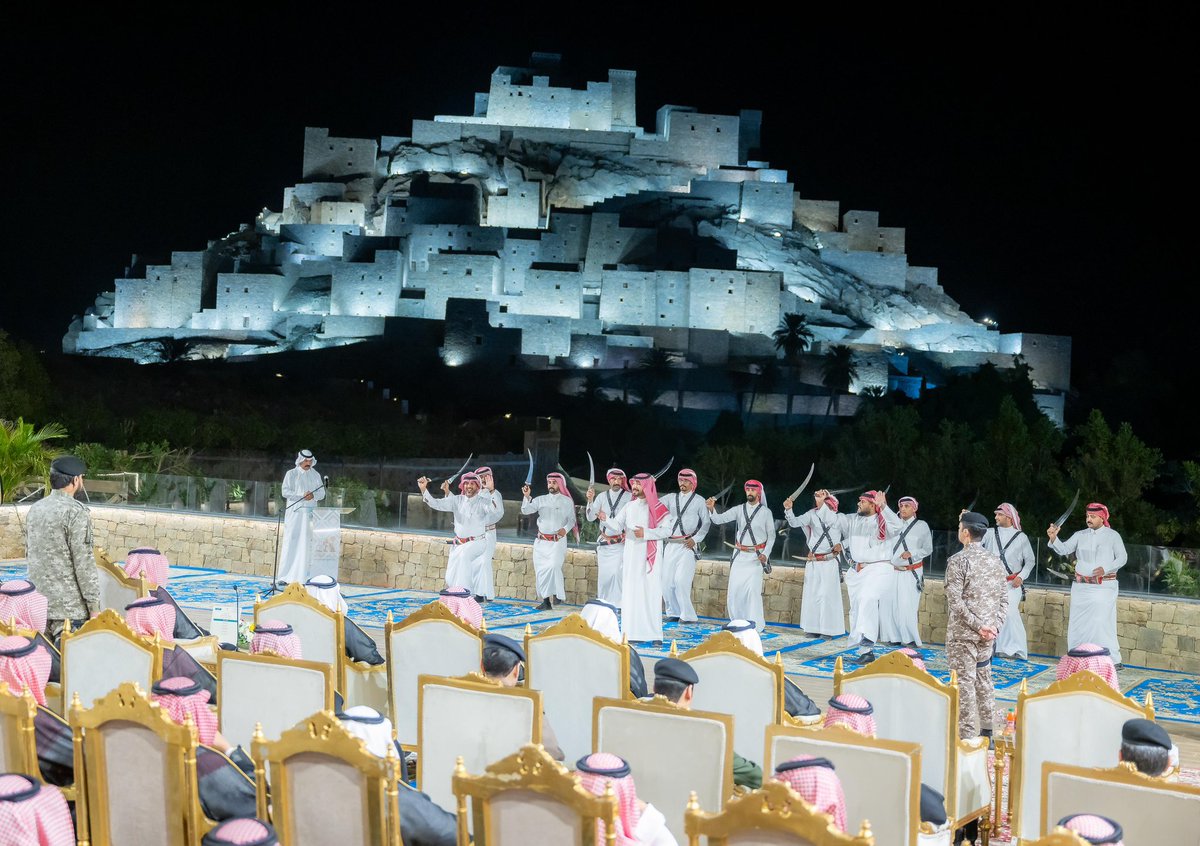 abobasilghamdi's tweet photo. من تدشين سمو الأمير حسام بن سعود الله يحفظه لمهرجان #شتاء_الباحه ..
افخم صورة في العام ❤️❤️❤️❤️ https://t.co/9iRaURgfum